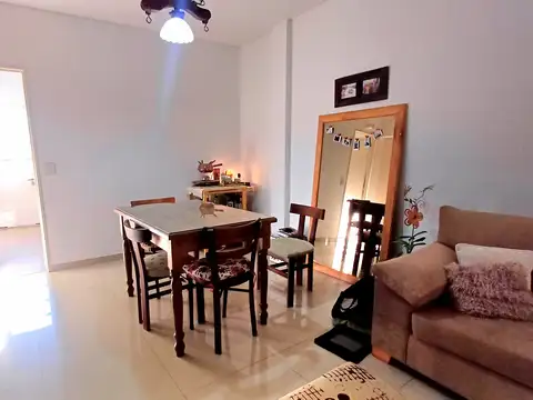 Depto Tipo Casa en Venta en Castelar Norte, USD 110.000