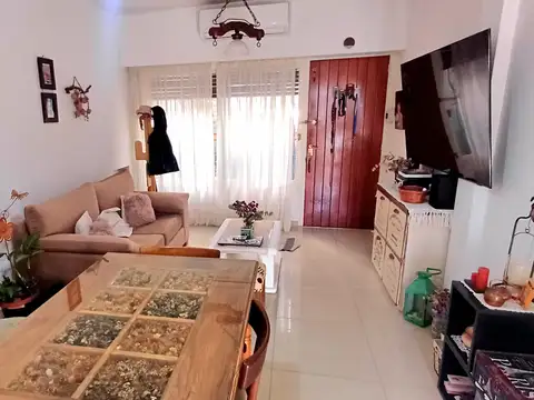 PH 3 ambientes con cochera en venta en Castelar Norte