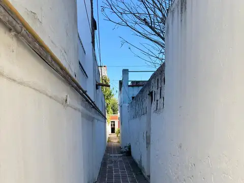 VENTA- Departamento de pasillo en Urquiza al 4100