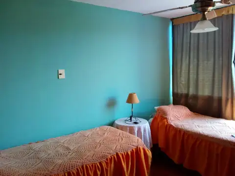 Casa en Venta con 4 cocheras