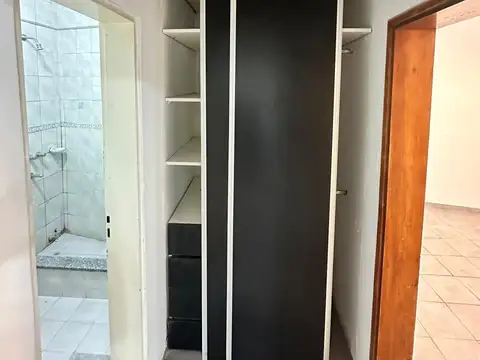 Casa en Alquiler con 1 cochera
