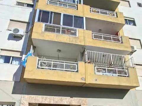 VENDO DEPARTAMENTO EN ZONA CASA DE GOBIERNO
