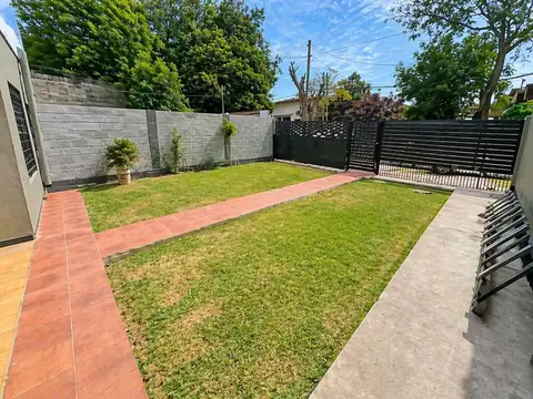 Depto Tipo Casa en Venta 40 años