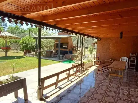 Casa en Venta con 2 cocheras