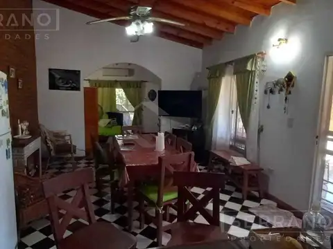 Venta casa 3 amb en Barrio Parque Sakura, Exaltación de la Cruz