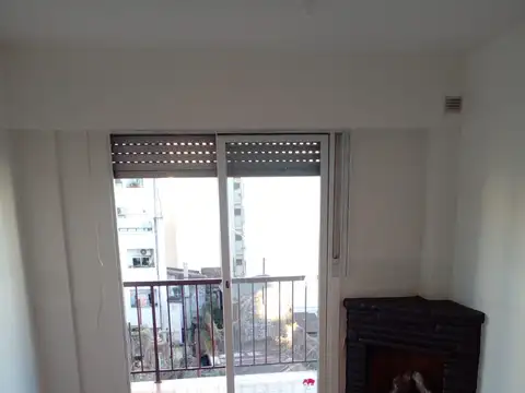 Almagro, Billinghurst al 200, mts de Corrientes, 3 amb Frte Bcón corr L/C, 2 Dorm c/plac y vestidor lav toil