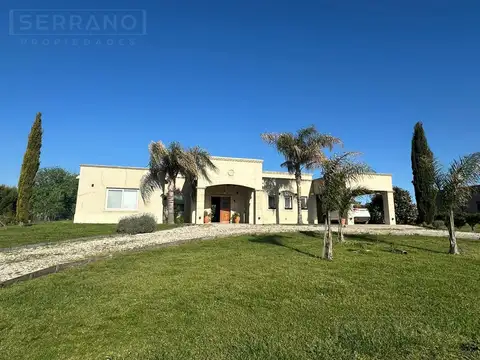 Alquiler Casa 4 Ambientes en Barrio Chacras de la Cruz CC AMUEBLADO