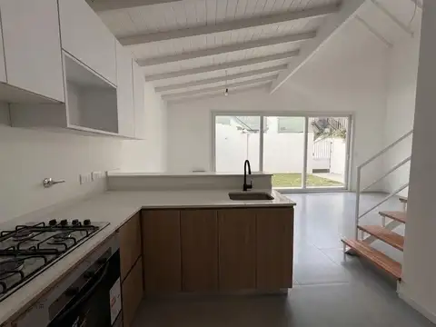 Depto Tipo Casa en Venta de 3 dormitorios
