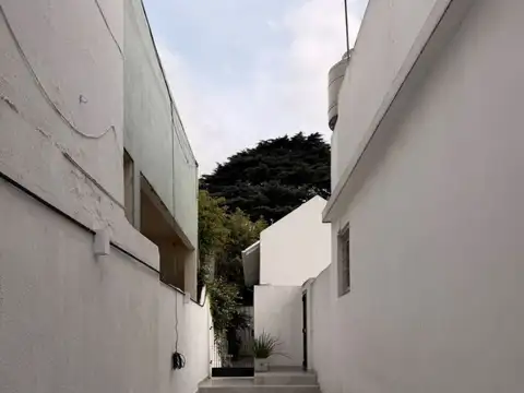 Depto Tipo Casa en Venta al Este