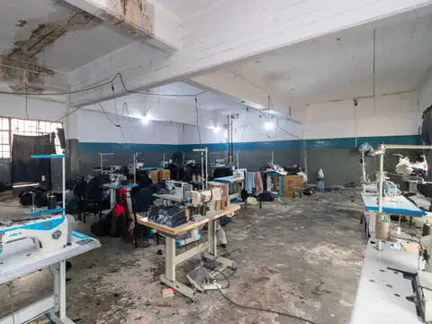 VENTA DEPOSITO /GALPON ZONA COMERCIAL FLORESTA