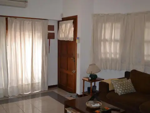 Depto Tipo Casa en Venta en Caseros, USD 160.000