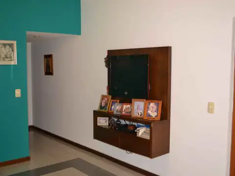 Depto Tipo Casa en Venta con 2 cocheras