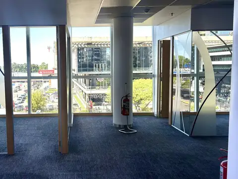 Oficina en Alquiler al Noreste