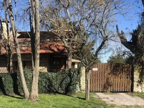 CASA 3 AMBIENTES CON LOTE LINDERO, LA FLORIDA, MAR DEL PLATA