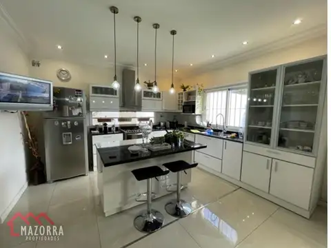 Casa en VENTA - Caseros