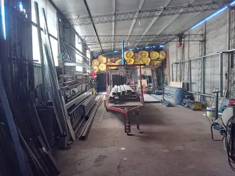 Galpón y dpto de un cuarto en alquiler