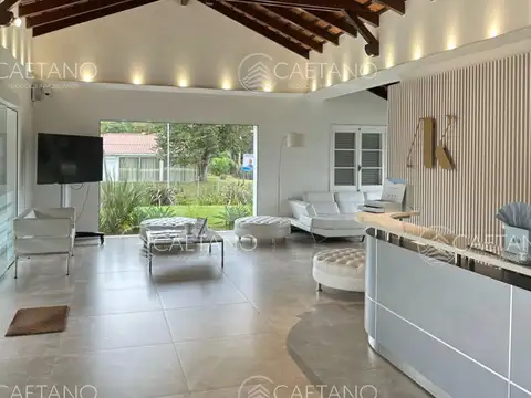 Casa 10 ambientes con 5 baños