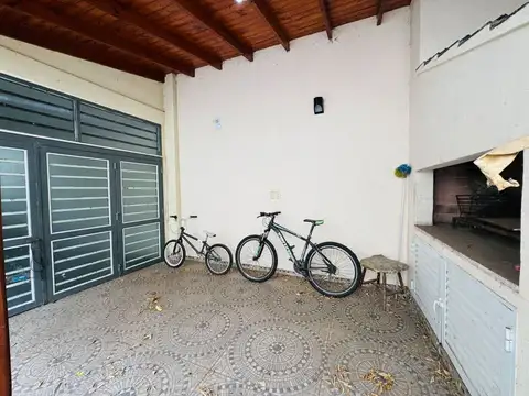 CASA EN VENTA EN PERGAMINO EN ZONA CENTRICA