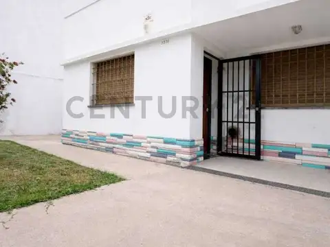 Casa en Venta– Villa Elvira | Calle 115 entre 79 y 80