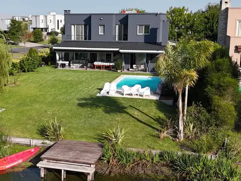 Casa a la laguna en terreno de 900 mts . El Canton Golf - Escobar