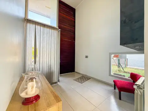 Casa en Venta en Funes Hills Miraflores, USD 560.000