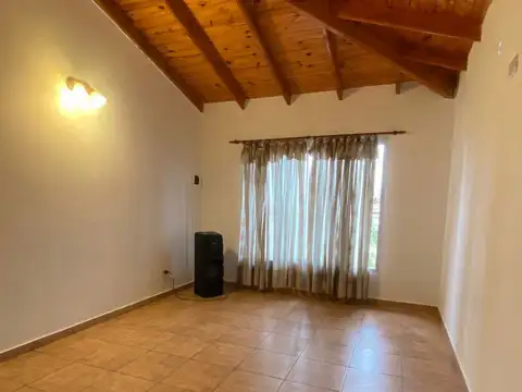 Departamento en Alquiler en El Palomar, $ 380.000