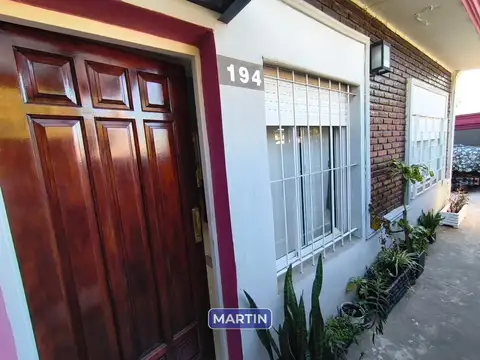 Casa en venta de 2 dormitorios c/ cochera en Bella Vista
