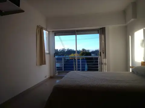 Thames e/ Lituania y Castilla y León