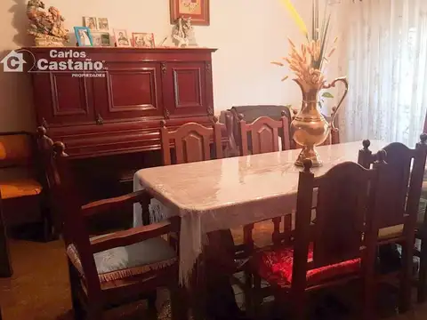 Chalet 2 plantas 5amb con Jardín y ¡Gran fondo con piscina!