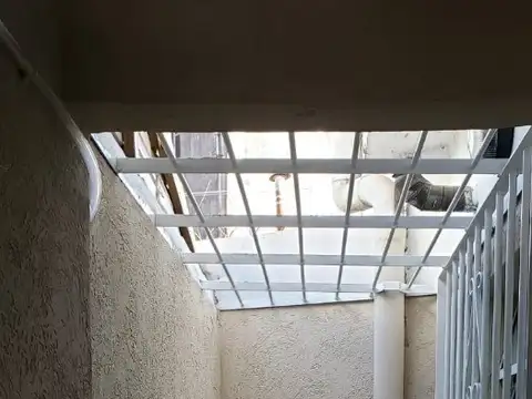 Depto Tipo Casa en Alquiler al Noreste