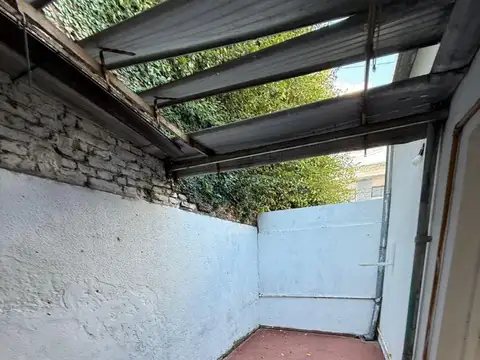 Vendo casa a Reciclar Roca 61