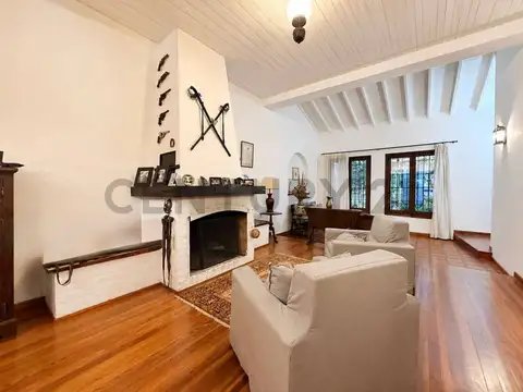 Casa en venta 5 ambientes con Jardin en Martinez