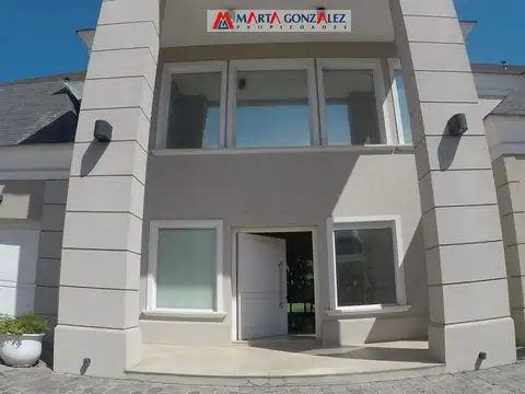 Casa en Venta en Villa Sarmiento, USD 1.500.000