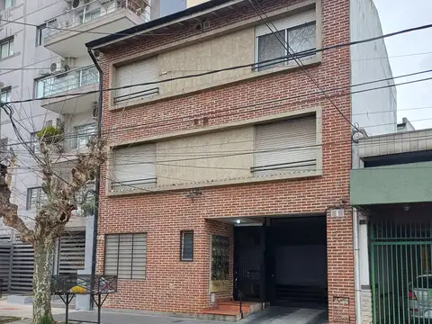 Departamento 2 ambientes en San Andres. 1er piso al frente. BAJAS EXPENSAS