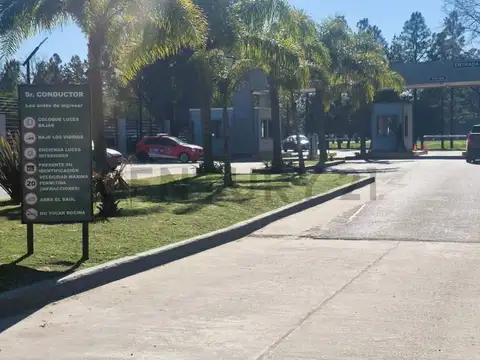 Terreno en Venta en Country El Paraíso, USD 22.900