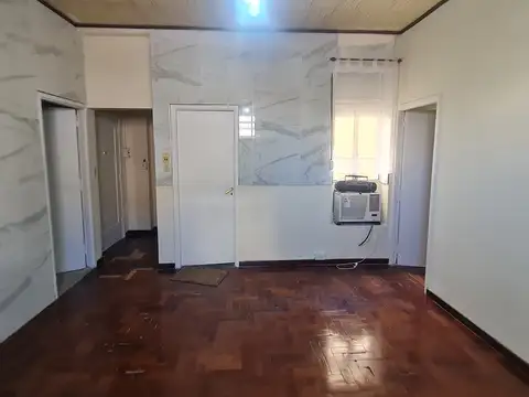 Doctor Juan Felipe Aranguren 4000, Piso 1