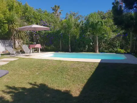 Casa 5 ambientes con 3 baños