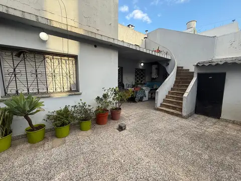 Venta Casa Lomas Del Mirador Departamento Patio Terraza Oportunidad Cochera Permuta