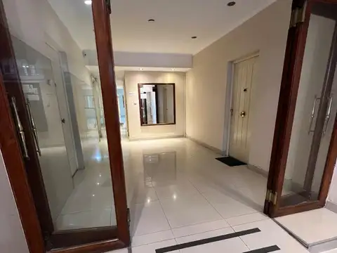 Venta Departamento 1 amb. y 1/2 Zona Plaza Colon