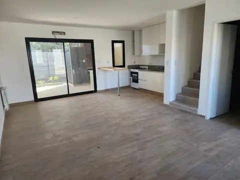 Departamento 4 ambientes con 2 baños