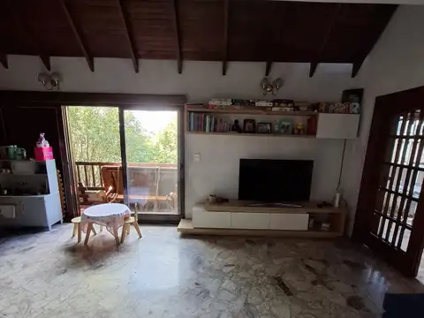 Depto Tipo Casa en Venta de 4 dormitorios