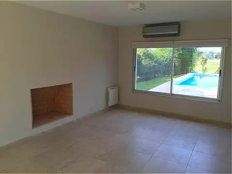 Casa 6 ambientes con 3 baños