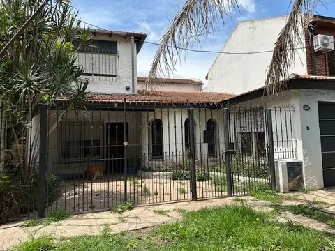 CHALET CON PILETA VICTORIA OESTE