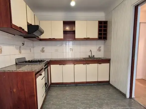 Depto Tipo Casa en Alquiler con 1 cocheras