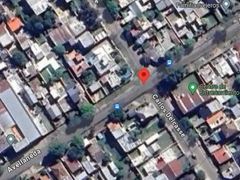 Avellanda e/ Carlos Delcasse y Juan B Bibiloni