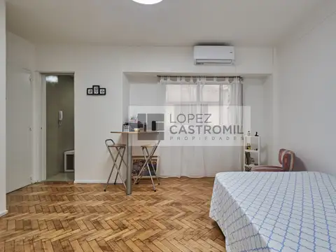 IMPECABLE! Muy luminoso Todo a Nuevo! AMOBLADO Y EQUIPADO! Cocina independiente! Apto Profesional! ÚNICO! OPORT!