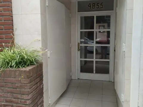 Arias 4800, Piso 1°