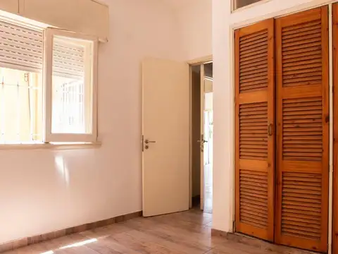 Depto Tipo Casa en Venta 56 años