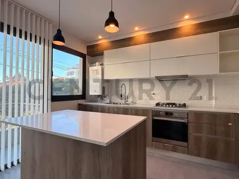 VENTA DEPARTAMENTO 4 AMBIENTES A ESTRENAR AL FRENTE TERRAZA PROPIA