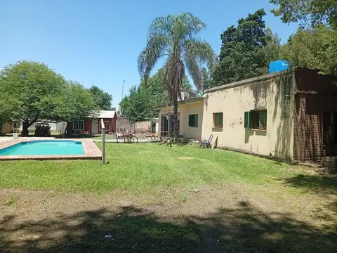 Casa 6 ambientes con 2 baños